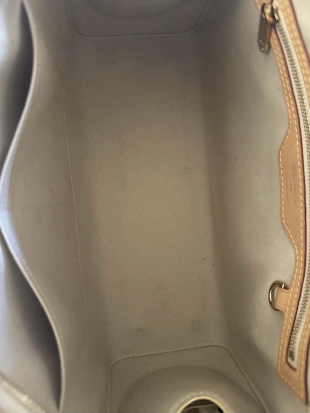 Louis Vuitton Vernis Brea – Cream / Light Yellow - Picture 2 of 2